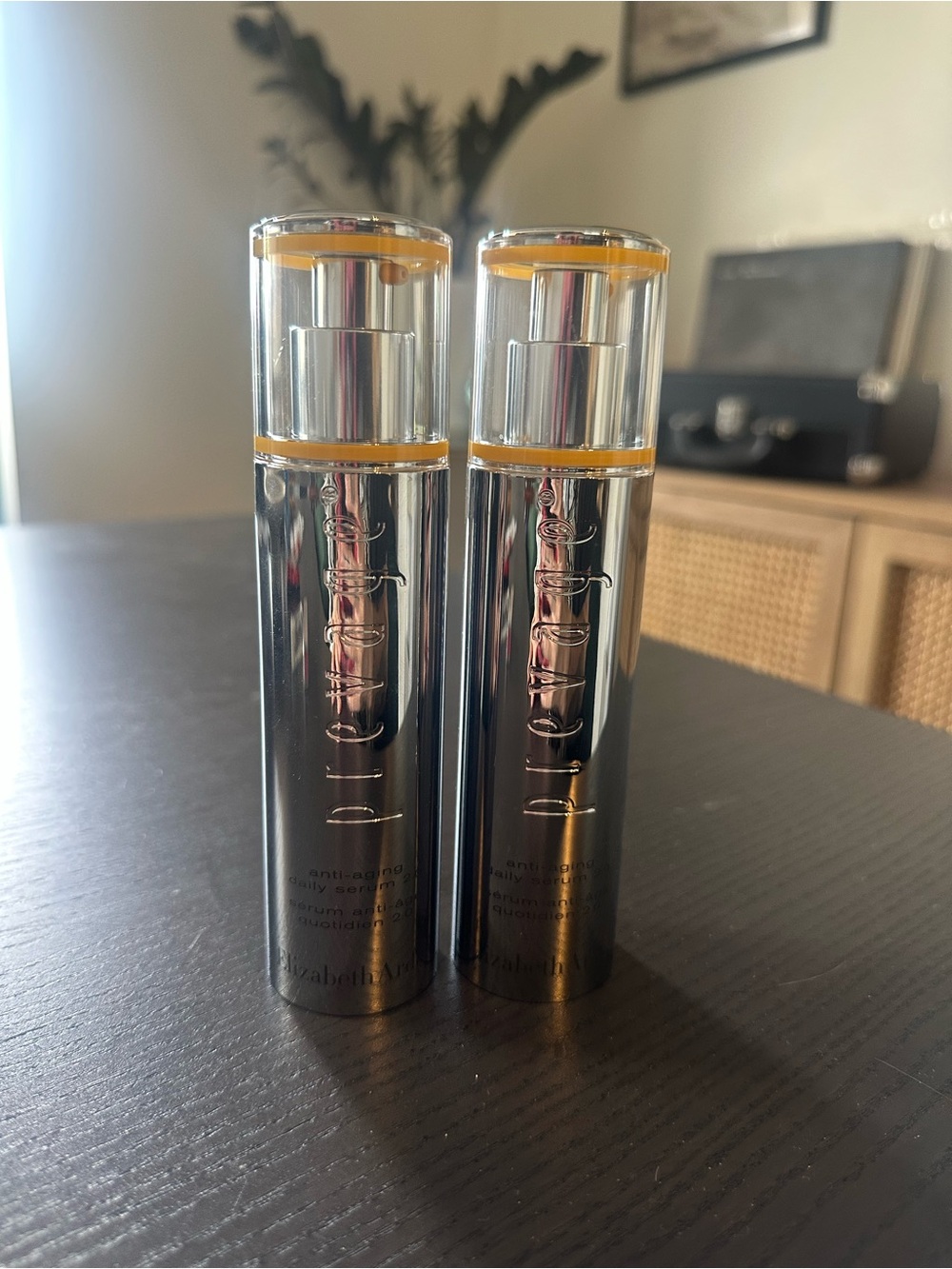 Elizabeth Arden Silver and Yellow Skincare Serum